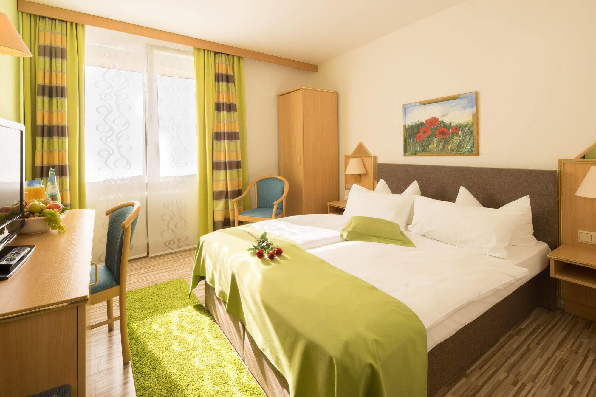 Central Boutique Hotel 바트메르겐하임 외부 사진